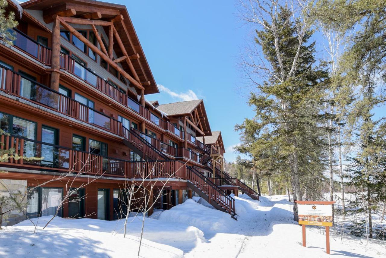 Les Condos Du Lac Taureau- Rooms & Condos Saint-Michel des Saints Bagian luar foto
