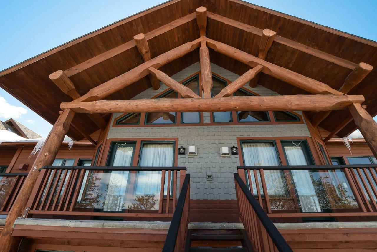 Les Condos Du Lac Taureau- Rooms & Condos Saint-Michel des Saints Bagian luar foto