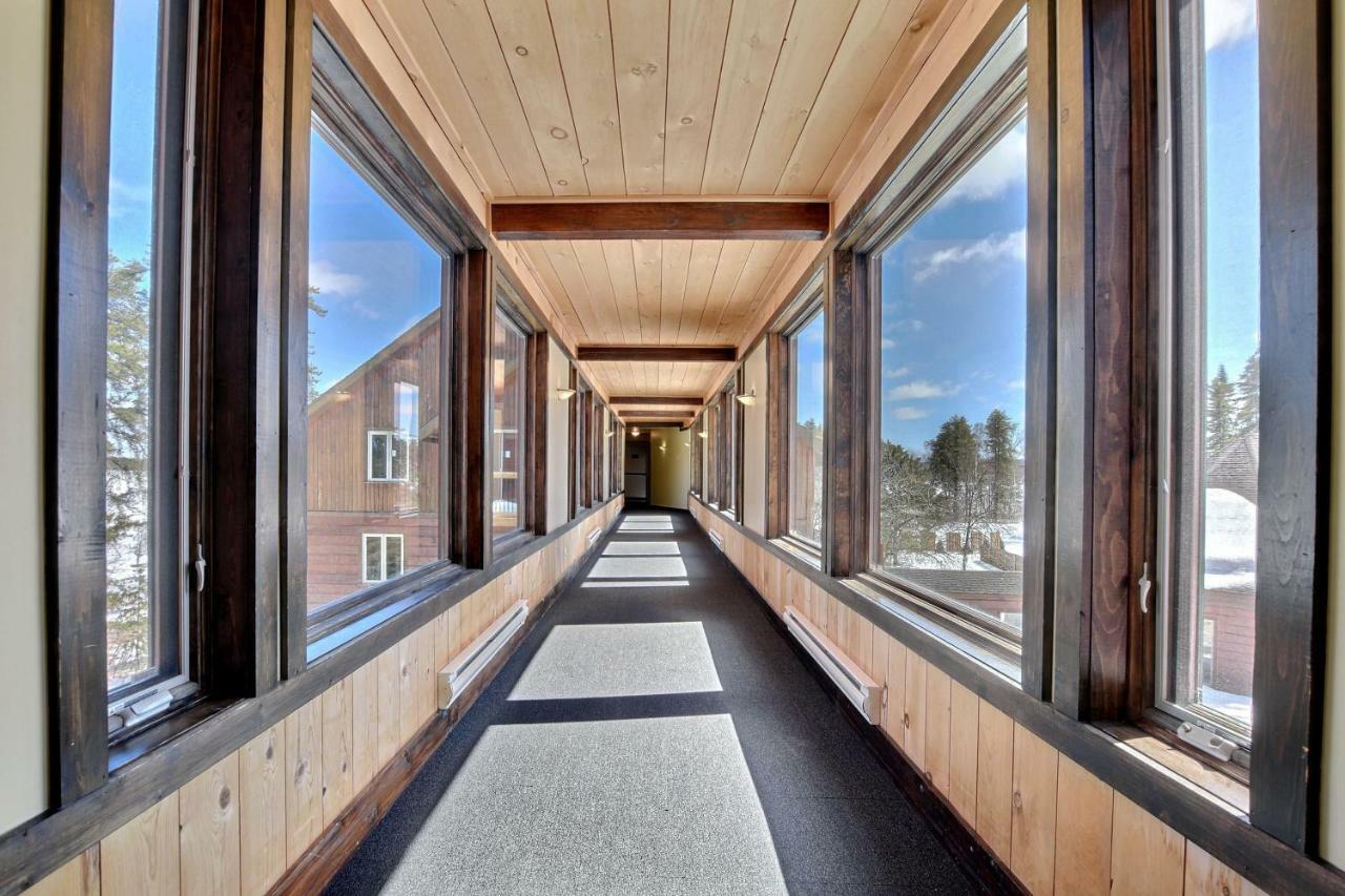 Les Condos Du Lac Taureau- Rooms & Condos Saint-Michel des Saints Bagian luar foto